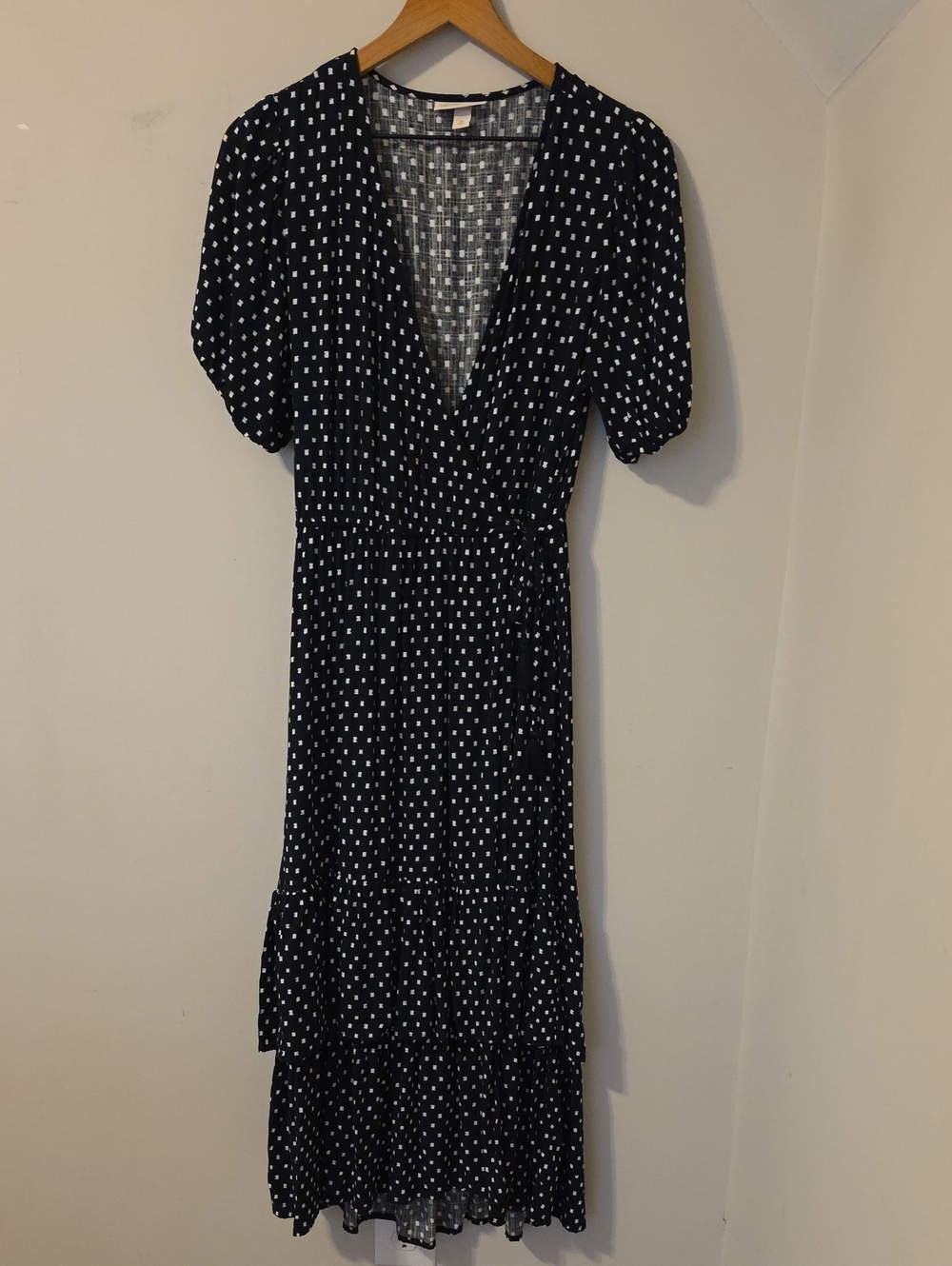 Knox Rose Floral Wrap Midi Dress